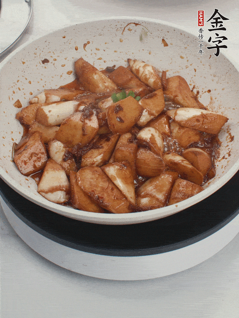 撒上一點(diǎn)小蔥花。
